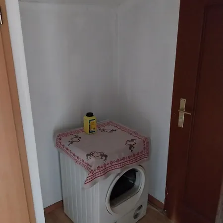 2 Dachgeschoss Mit Kleinen Wintergarten Apartment Riedstadt