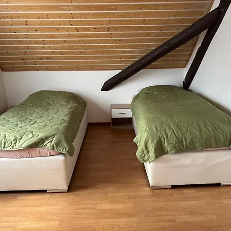 2 Monteur- Und Mit Kleinen Wintergarten Riedstadt