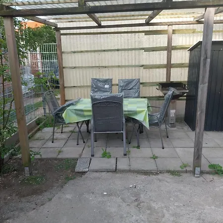 2 Monteur- Und Mit Kleinen Wintergarten Riedstadt